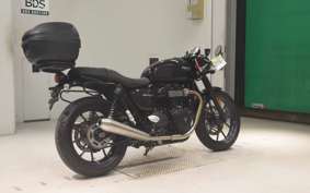 TRIUMPH STREET TWIN