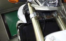 SUZUKI GSR750 2011