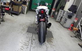 YAMAHA YZF-R6 2019