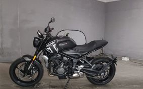 TRIUMPH  TRIUMPH  TRIDENT 660 LGL10U