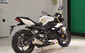 TRIUMPH STREET TRIPLE 85 2013