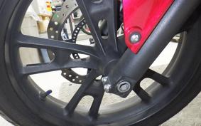 HONDA NM4 VULTUS -02 2017 RC82