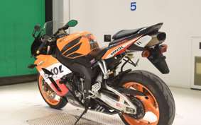 HONDA CBR1000RR 2005