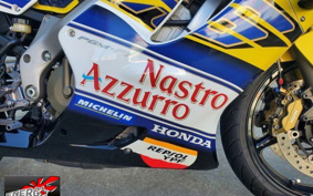 HONDA CBR600F4 I ROSSI 2002 PC35