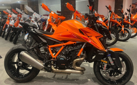 KTM 1390 SUPER DUKE R EVO V3940