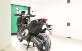 HONDA X-ADV 750 2026 RH21