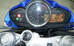 SUZUKI GSR250