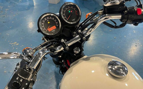 TRIUMPH BONNEVILLE T100 2012 TJ9157
