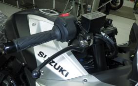 SUZUKI GSX-8R 2025