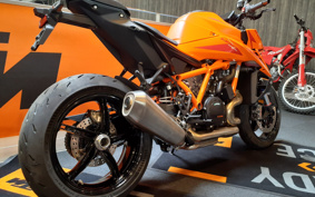 KTM 1390S-DUKE R EVO V3940