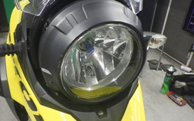 SUZUKI Vｽﾄﾛｰﾑ250 2022