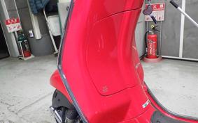 VESPA PRIMAVERA 125