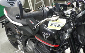 TRIUMPH TRIDENT 660 2021