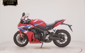 HONDA CBR650R E-Clutch 2025 RH17