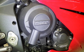 TRIUMPH DAYTONA 675 2011