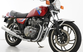 YAMAHA XJ400 2024 4V7