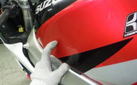 SUZUKI GSX-R750 1998