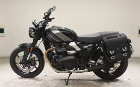TRIUMPH SPEED TWIN 900 2025