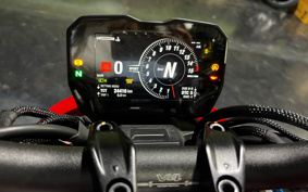 DUCATI STREET FIGHTER V4S 2022 1F00