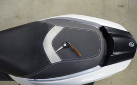 YAMAHA TRICITY 125 SE82J