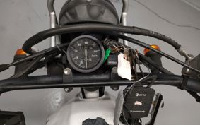 SUZUKI DJEBEL200 SH42A