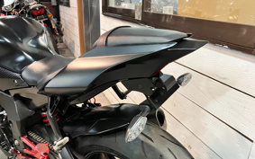 YAMAHA YZF-R1 S 2021 RN42