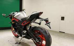TRIUMPH STREET TRIPLE RX 2026