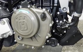 HUSQVARNA SVARTPILEN 250