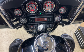 HARLEY FLHTCUSE1800CVO 2010 PR8