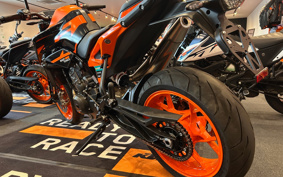 KTM 890 DUKE GP 2024 TU940