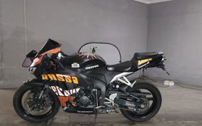 HONDA CBR600RR PC40