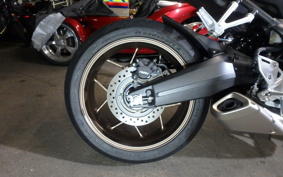 HONDA CB650R E-Clutch 2025 RH17