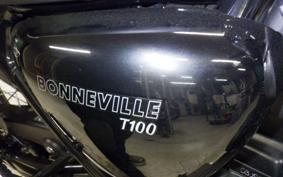TRIUMPH BONNEVILLE T100 2024