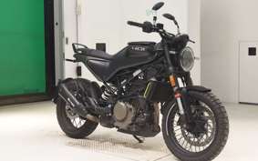 HUSQVARNA SVARTPILEN 401 2023