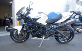 TRIUMPH STREET TRIPLE R 2011 TMD416