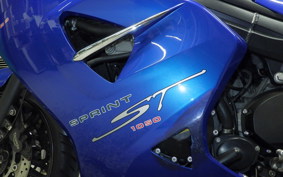 TRIUMPH SPRINT ST 1050 2006