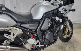 YAMAHA FZ400 1997 4YR