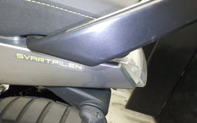 HUSQVARNA SVARTPILEN 401 2021