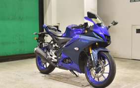 YAMAHA YZF-R15 2025