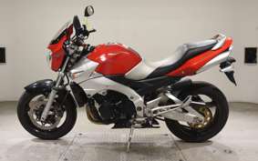 SUZUKI GSR600 2007