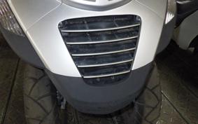 PIAGGIO MP3 250