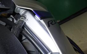YAMAHA YZF-R1 M 2015