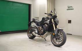 HONDA CB650R E-Clutch 2025 RH17