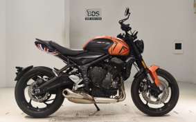 TRIUMPH TRIDENT 660 2023