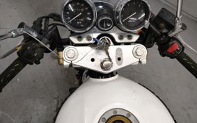 SUZUKI INAZUMA 400 GK7BA