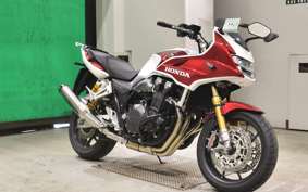 HONDA CB1300SB SUPER BOLDOR SP 2025 SC54