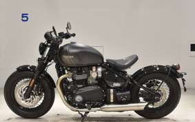 TRIUMPH BONNEVILLE BOBBER 2023