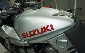 SUZUKI GSX1100S KATANA 2000 GU76A