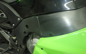 KAWASAKI ZX 10 NINJA R 2011