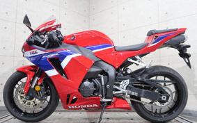 HONDA CBR600RR 2024 PC40